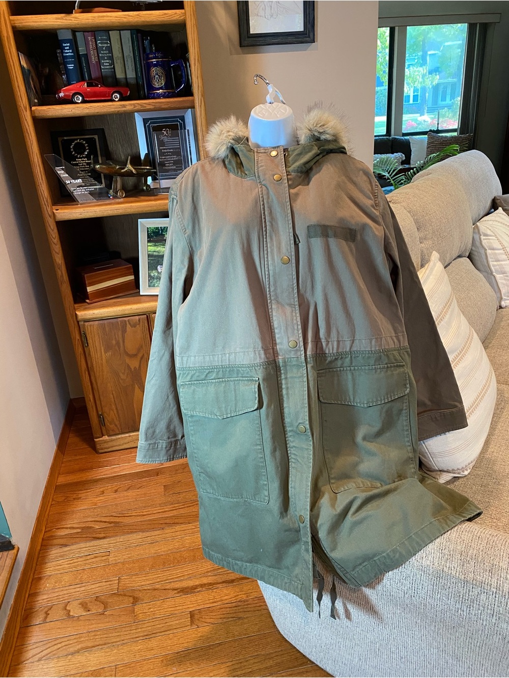 GAP Hooded Trench Coat with Faux-Fur Trim - Picture 1 of 5